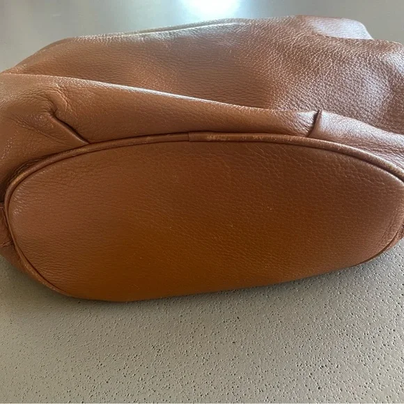 Michael Kors Tan Pebbled Leather Shoulder Bag w/ Gold MK Logo - Picture 4 of 6